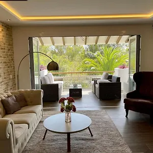 fantastico-apartamento-en-puerto-banus-beach.1costadelsol.com/